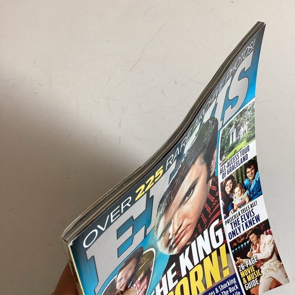 🛍️$5 Add-on🛍️ ELVIS magazine - Picture 3 of 4